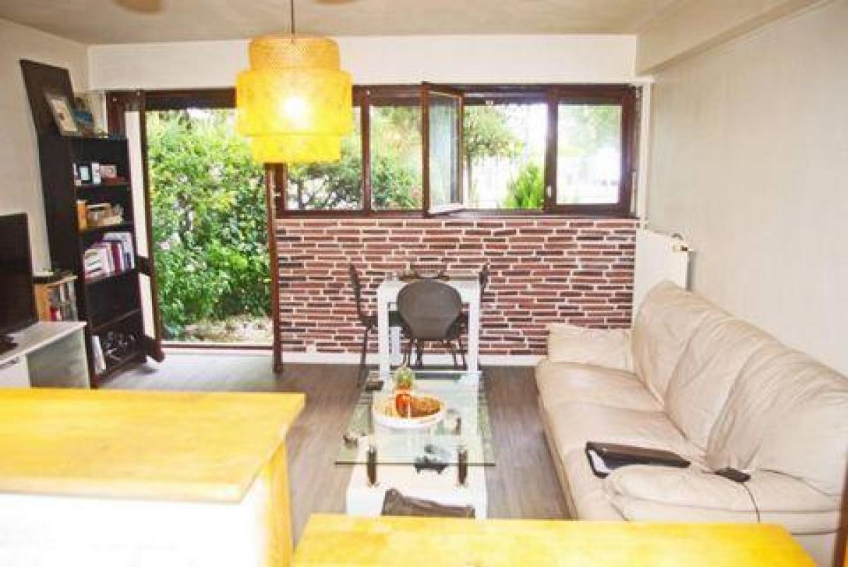 Студия в Франконвиль, Франция № 26751