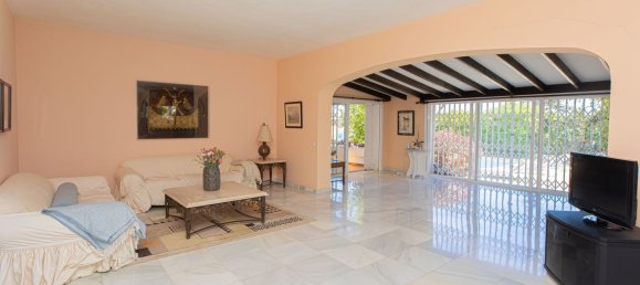 8 bedrooms Villa in Marbella, Spain No. 138876 7