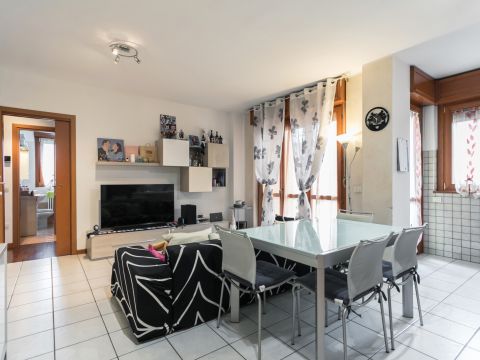 2 Schlafzimmer Wohnung in Treviolo, Italy, Nr. 318276
