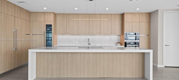 4 chambres propriété commerciale à vendre à Miami, Miami-Dade, Florida, USA № 614676 20