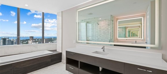 4 chambres propriété commerciale à vendre à Miami, Miami-Dade, Florida, USA № 614676 12