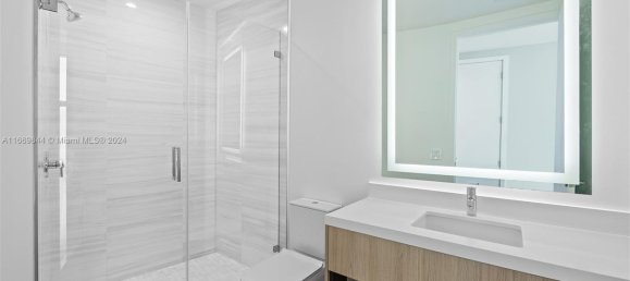 4 chambres propriété commerciale à vendre à Miami, Miami-Dade, Florida, USA № 614676 24