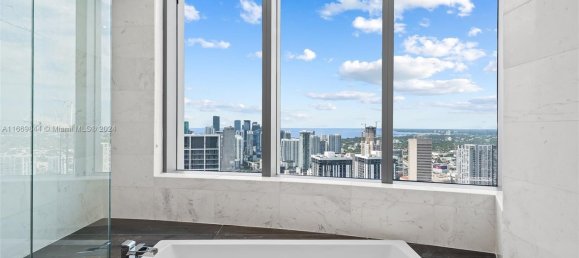 4 chambres propriété commerciale à vendre à Miami, Miami-Dade, Florida, USA № 614676 11