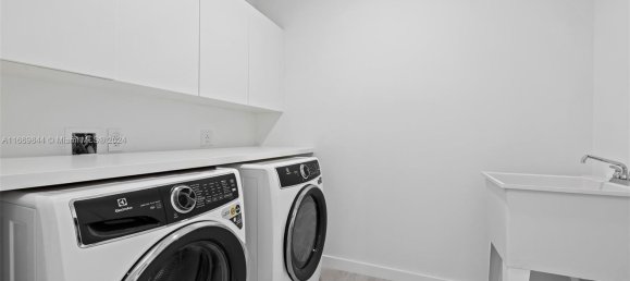 4 chambres propriété commerciale à vendre à Miami, Miami-Dade, Florida, USA № 614676 8