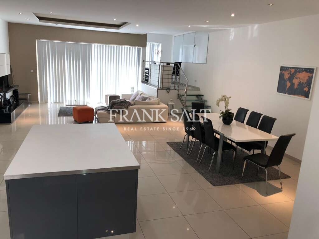 3 bedrooms Apartment in Saint Julian's, Malta No. 11580