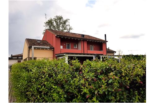 1 bedroom Apartment in Susegana, Italy No. 304826