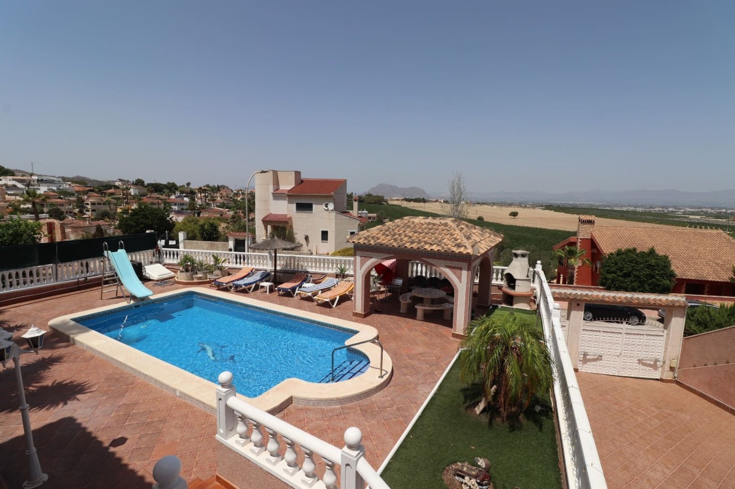 4 bedrooms House in Algorfa, Spain No. 194520