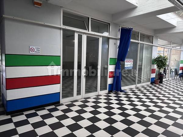 1غرفة عقار تجاري في Zola Predosa, Italy رقم 257517