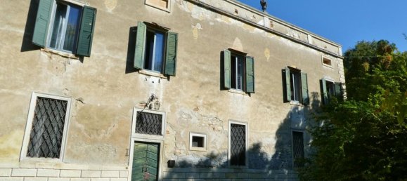 5 rooms Apartment in Longare, Italy No. 134616 3
