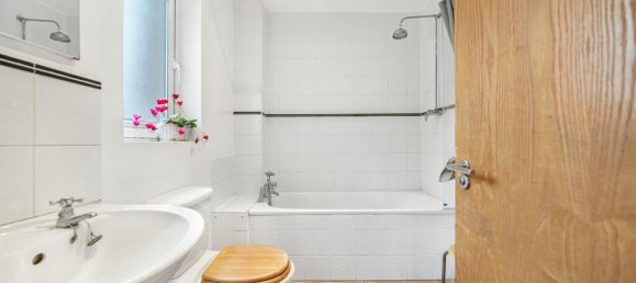 3 bedrooms Apartment in London, United Kingdom No. 4577 15