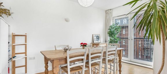 3 bedrooms Apartment in London, United Kingdom No. 4577 2