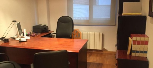 50m² Office in Leon, Spain No. 18150 3