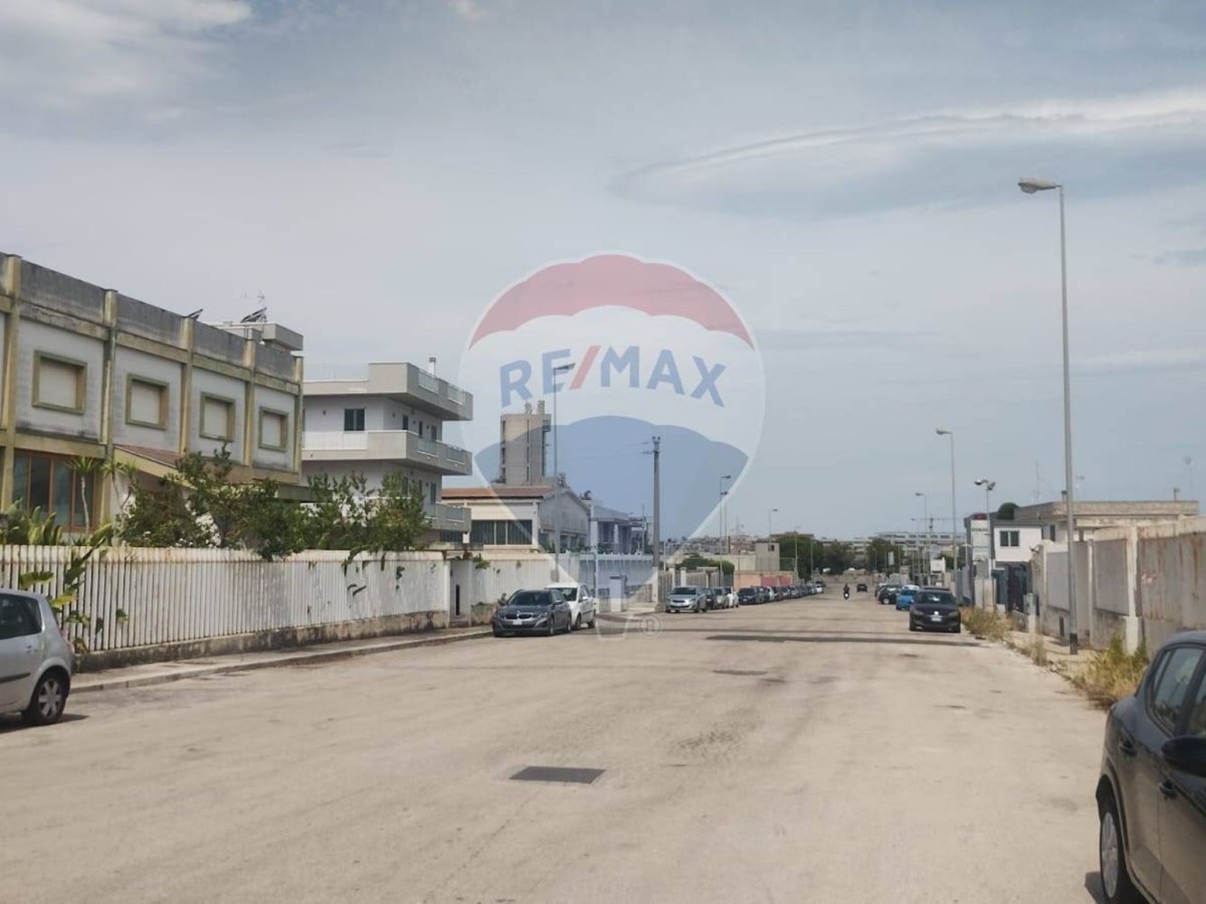  عقار تجاري في Barletta, Italy 2000متر مربع رقم 309135