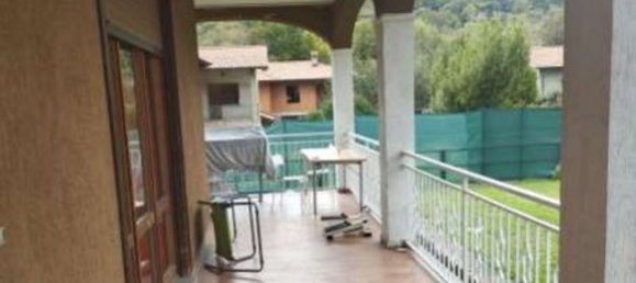 4-salle Maison à Brinzio, Italy No. 8438 7