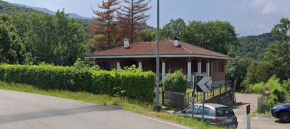 4-salle Maison à Brinzio, Italy No. 8438 2