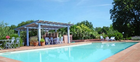 4 bedrooms House in Altopascio, Italy No. 117534 2