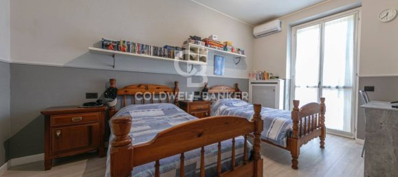 5 Schlafzimmer Haus in Samarate, Italy, Nr. 334217 15