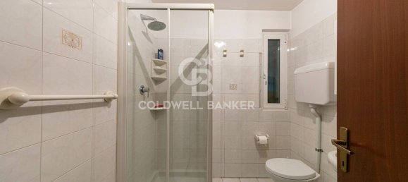 5 Schlafzimmer Haus in Samarate, Italy, Nr. 334217 25