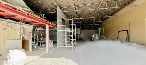 418.1m² Warehouse in Al Quoz, UAE No. 41605 3