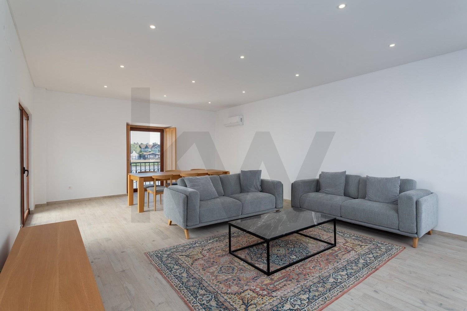 307m² Building in Alcacer do Sal, Portugal No. 275796