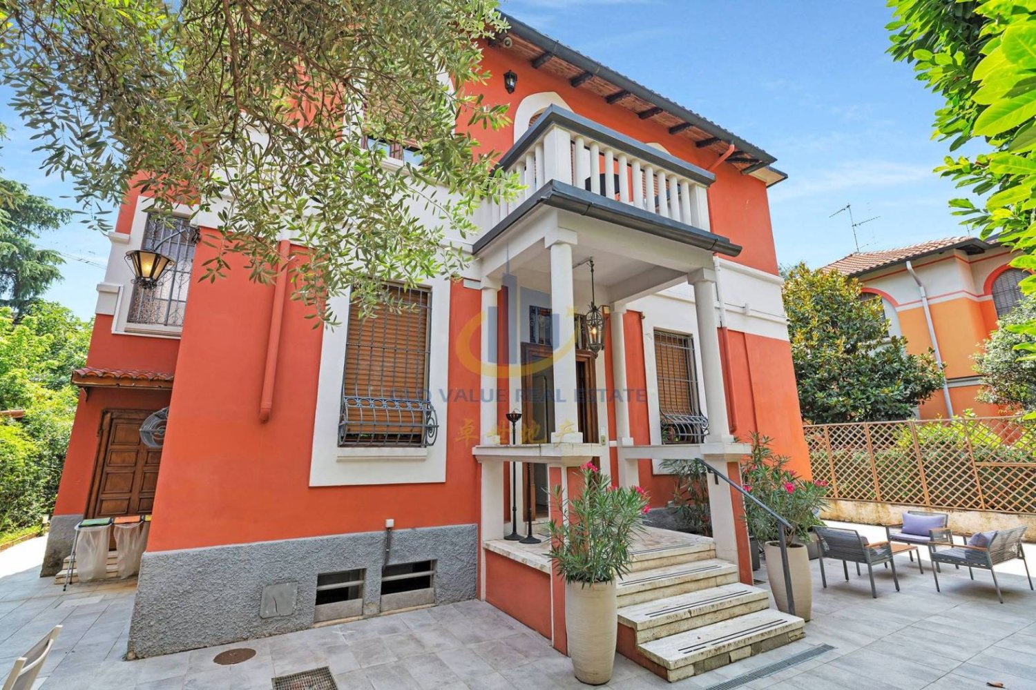 8 bedrooms Villa in Milan, Italy No. 326218
