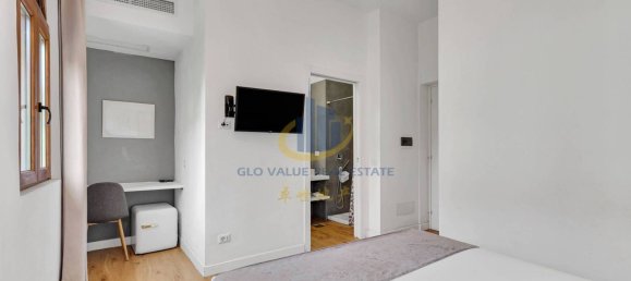 8 bedrooms Villa in Milan, Italy No. 326218 21