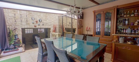 3 bedrooms House in Poissy, France No. 178022 2