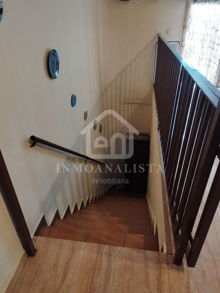 5 chambres Maison à Requena, Spain No. 158015