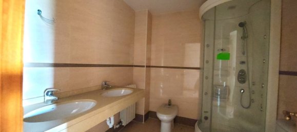 3 Schlafzimmer Wohnung in Logrono, Spain, Nr. 165032 4