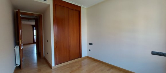 3 Schlafzimmer Wohnung in Logrono, Spain, Nr. 165032 10