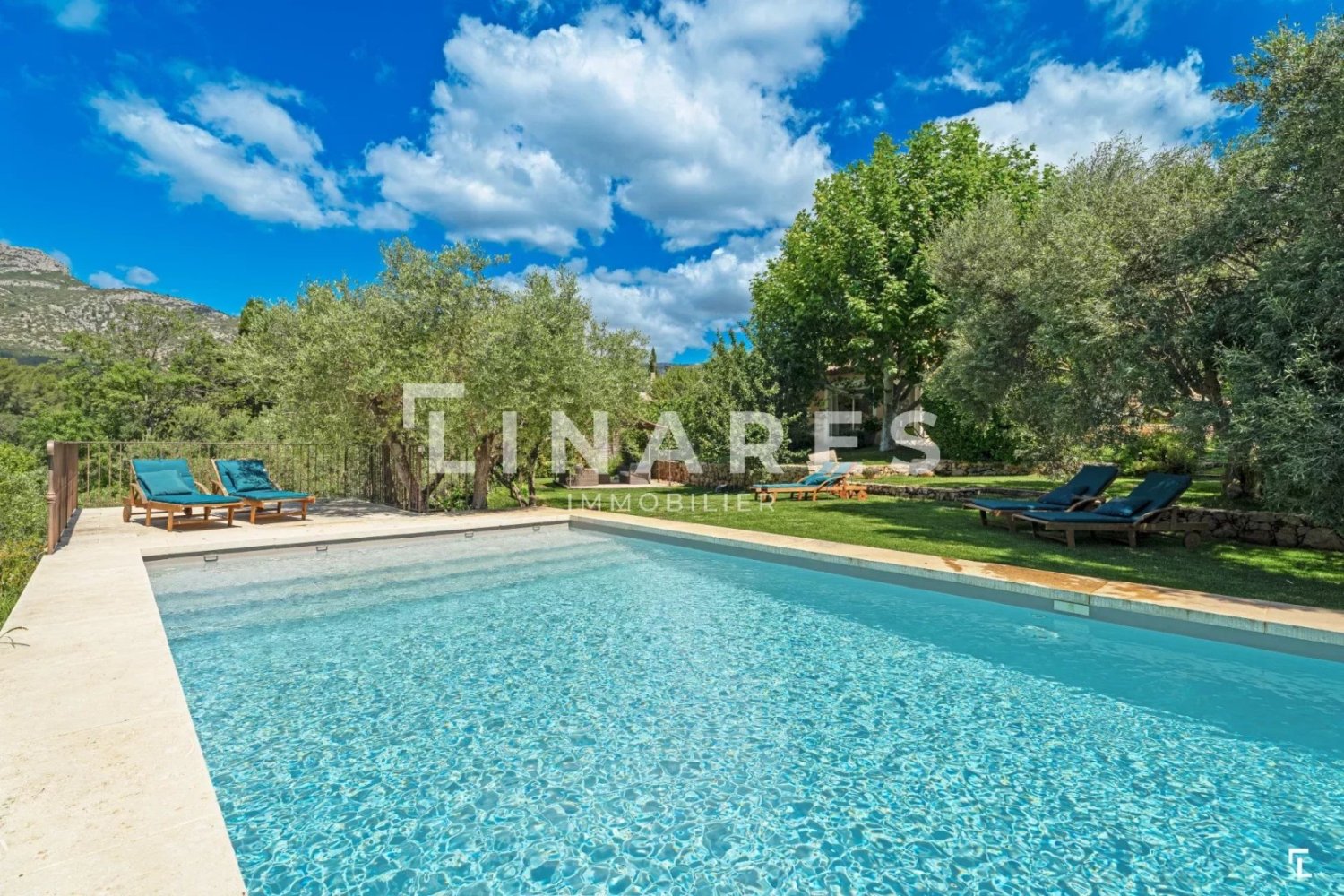 5 chambres Villa à Aubagne, France No. 190723