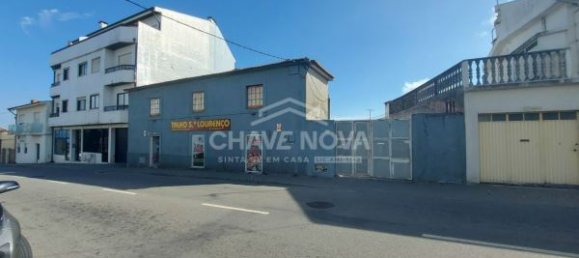 3 bedrooms House in Vila Nova de Gaia, Portugal No. 41980 2