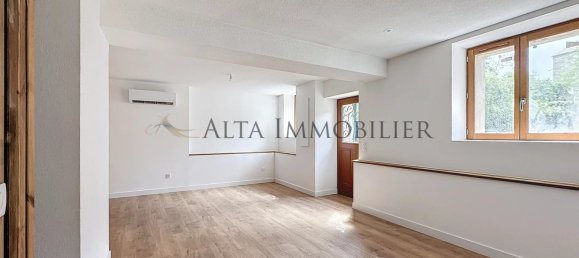 2 chambres Duplex à Levie, France No. 230919 2