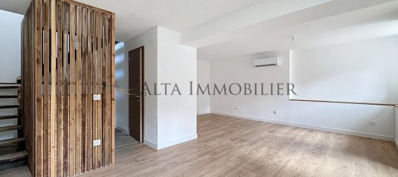 2 chambres Duplex à Levie, France No. 230919 10