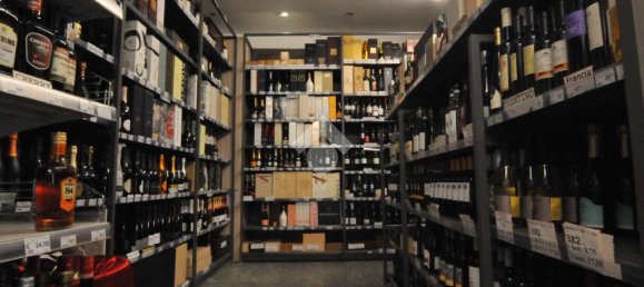 2 rooms Commercial property in Bologna, Italy No. 4646 7