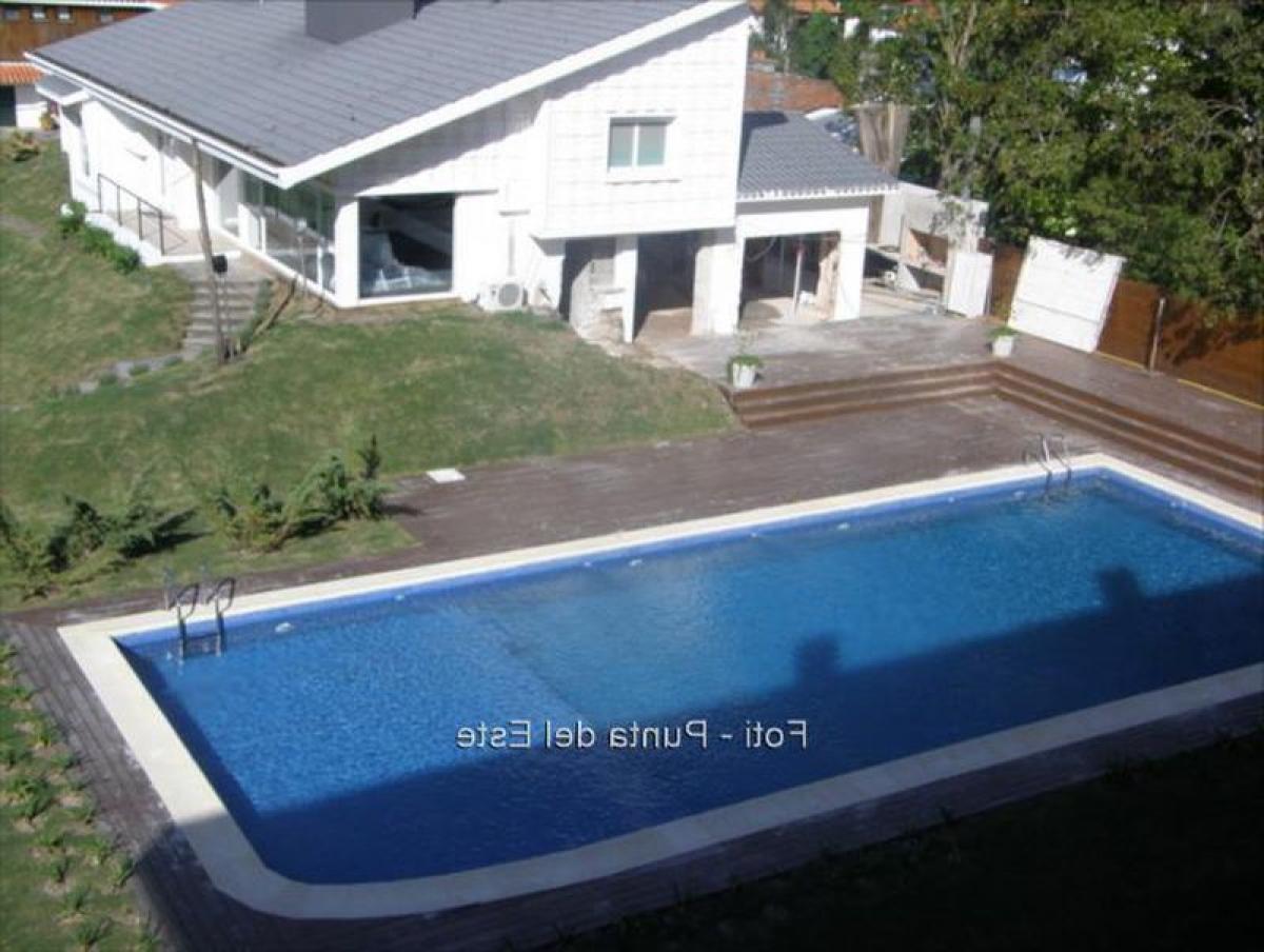 Квартира с 2 спальнями в Пунта-дель-Эсте, Уругвай № 9599