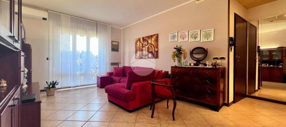 3 bedrooms Apartment in Verona, Italy No. 271314 2