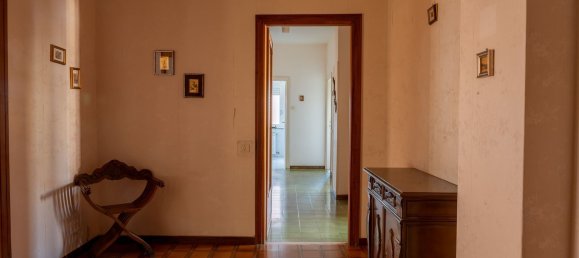 5 rooms Apartment in Velletri, Italy No. 107197 17