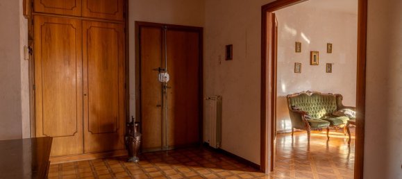 5 rooms Apartment in Velletri, Italy No. 107197 10