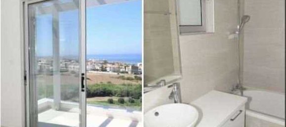 3 bedrooms House in Chloraka, Cyprus No. 7016 2