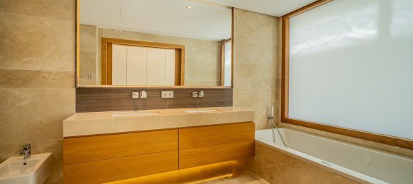 4 Schlafzimmer Gebäude in Marbella Golden Mile, Spain, Nr. 2999 11