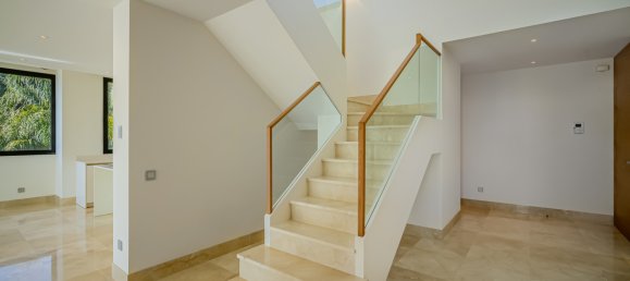 4 Schlafzimmer Gebäude in Marbella Golden Mile, Spain, Nr. 2999 9