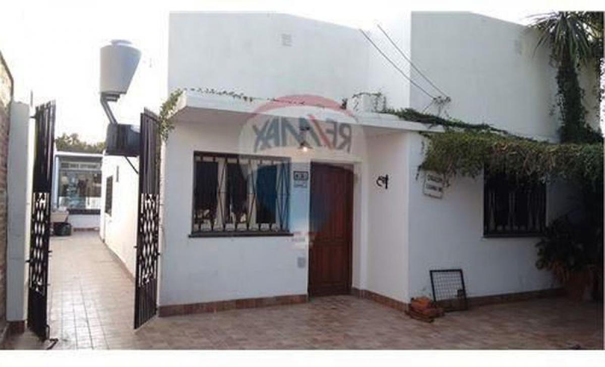 4 bedrooms House in Esteban Echeverria, Argentina No. 61787