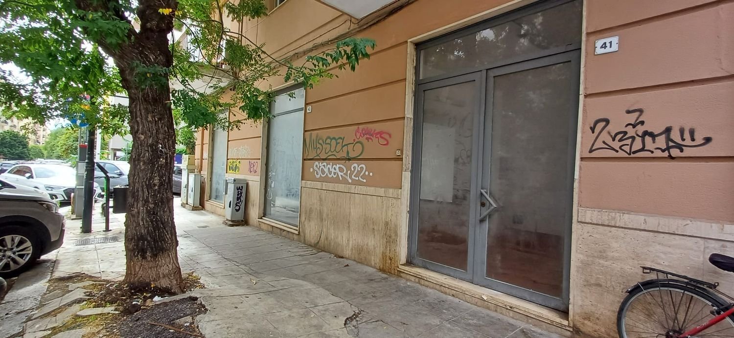 Gewerbliche Immobilie in Palermo, Italy 120m², Nr. 72765