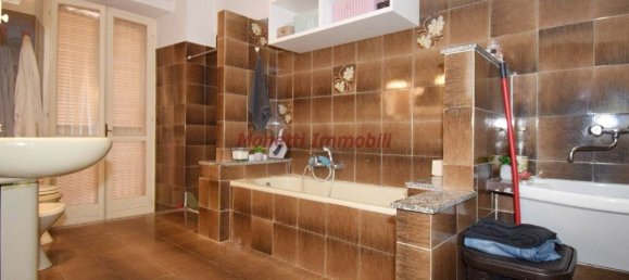 2 Schlafzimmer Wohnung in Pinerolo, Italy, Nr. 135742 4