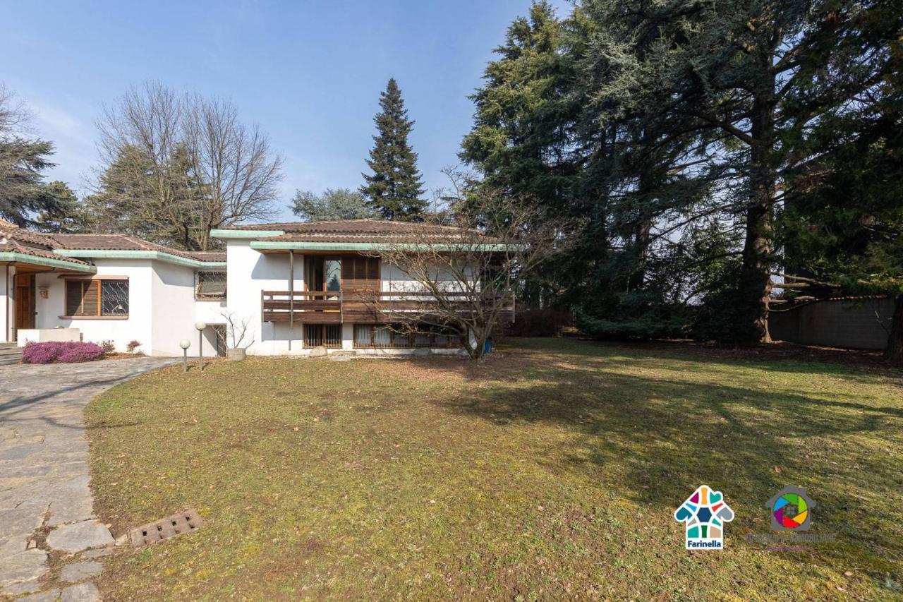 Villa de 10 habitaciónes en Carate Brianza, Italy No. 29701