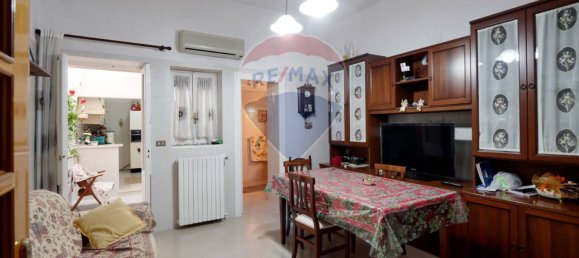 Дом с 3 спальнями в Бари, Италия № 163012 4