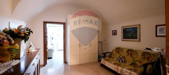 Дом с 3 спальнями в Бари, Италия № 163012 2