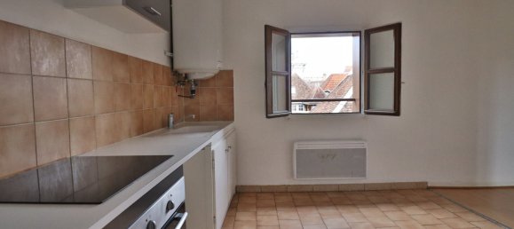 2 Schlafzimmer Wohnung in Troyes, France, Nr. 272073 2