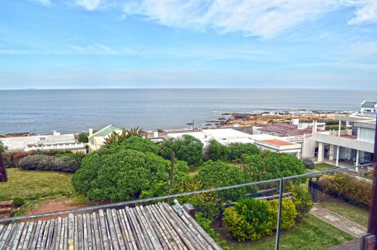 2 bedrooms Apartment in Maldonado, Uruguay No. 10684